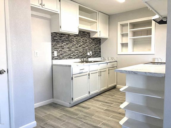 4th image of 5413 W Edgemont Ave