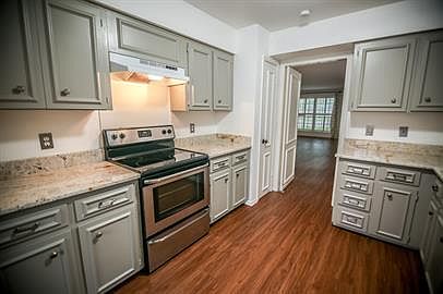 2nd image of 7926 Broadway St #208-1