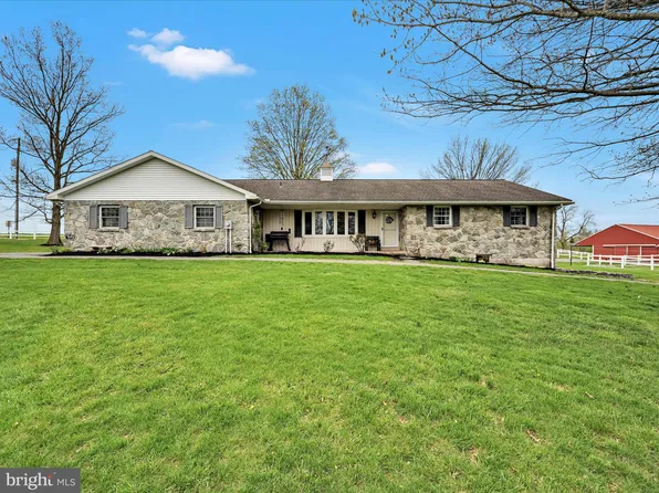 3 By Pass Rd, Fredericksburg, PA 17026