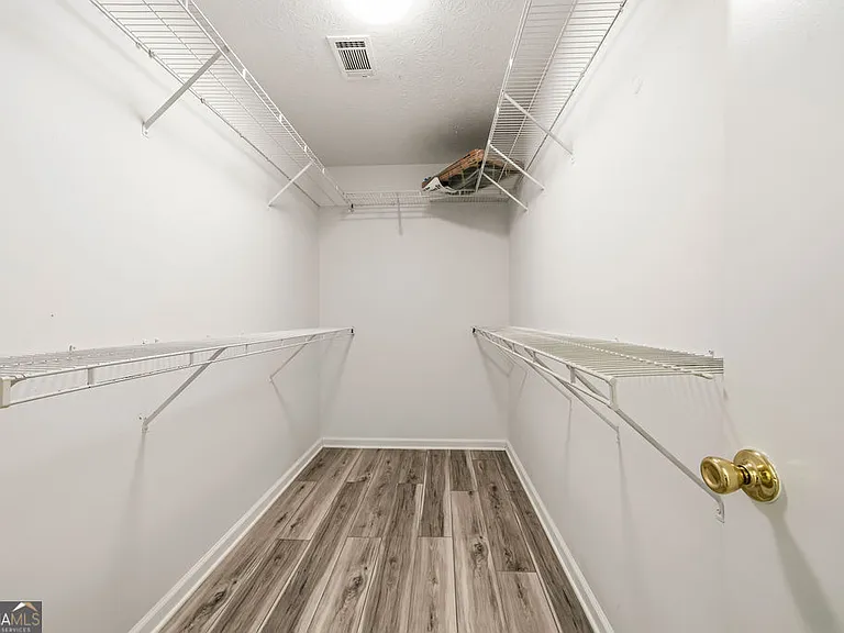 3940 Hubert Dr — Photo 22