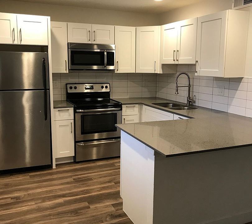 1st image of 3836 E Earll Dr APT 18