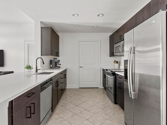 Bower Westside - Kitchen