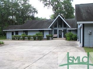 198 Dutchmans Cove Rd, Midway, GA 31320