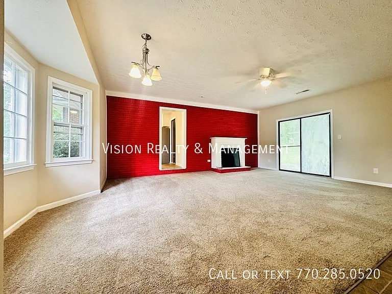 6150 Mallory Rd — Photo 7