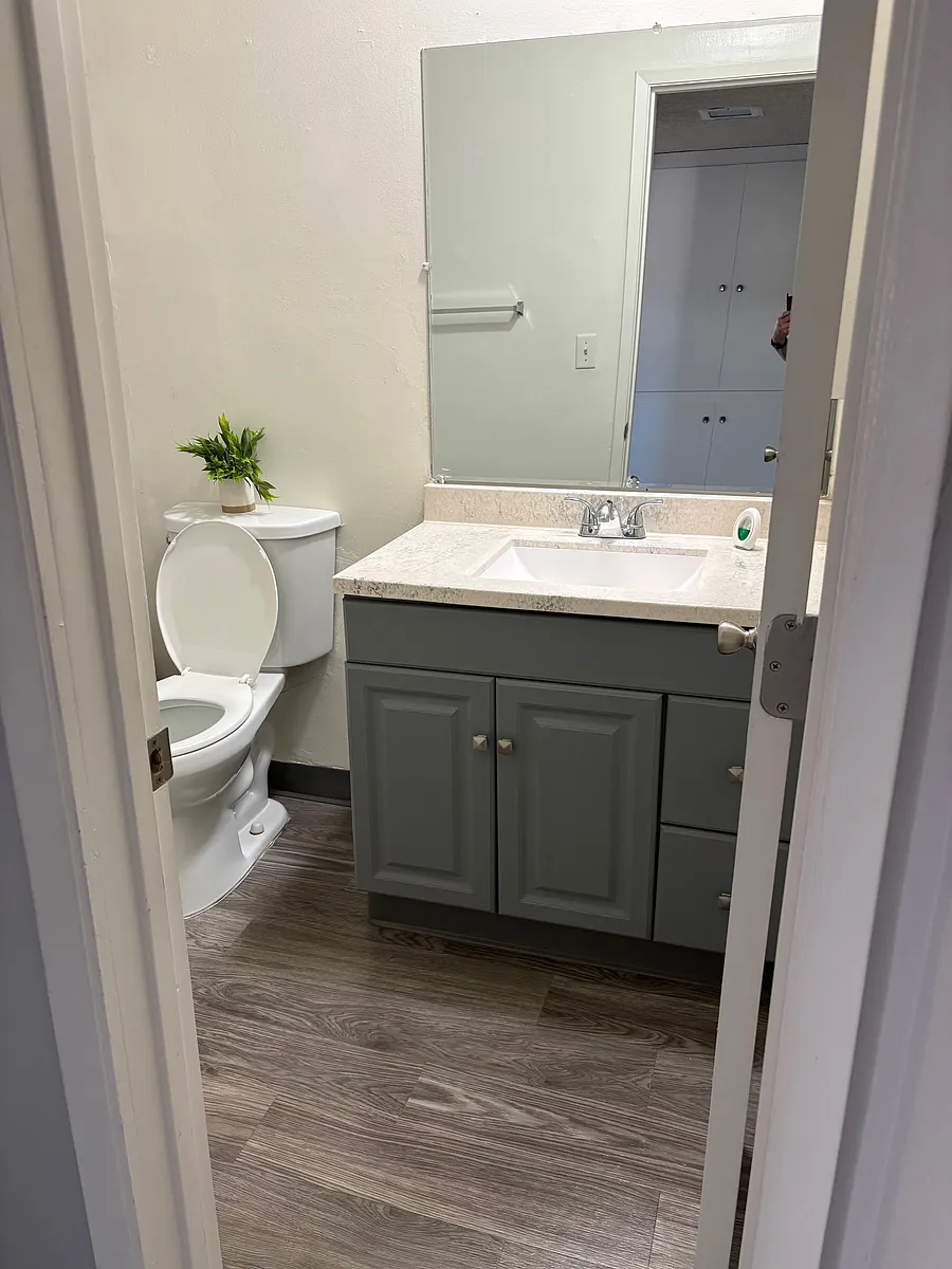 Building Photo - Executive Park Apartments