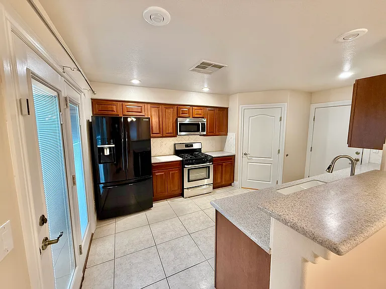 5385 Blue Oat Ave — Photo 6