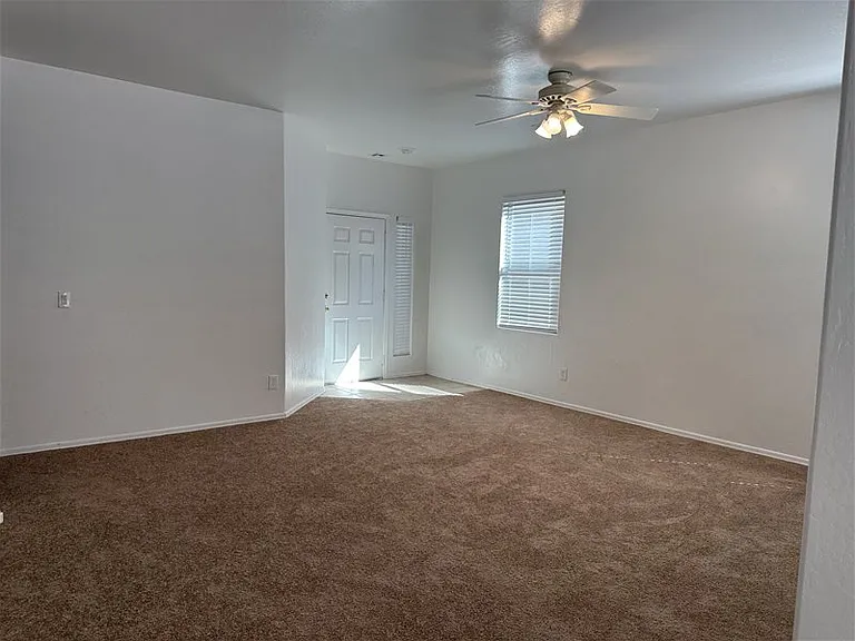 9711 W Horse Thief Pass — Photo 4