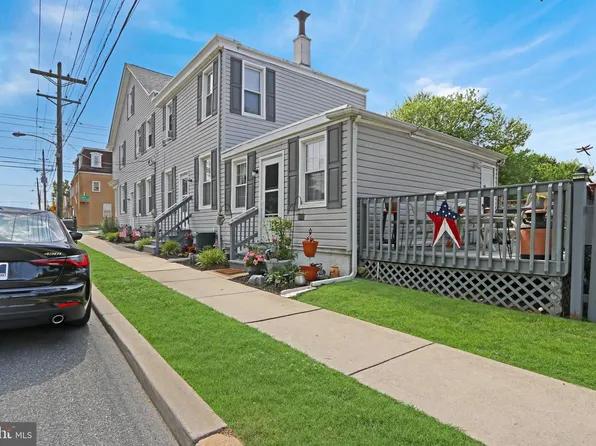650 W 7th St, New Castle, DE 19720