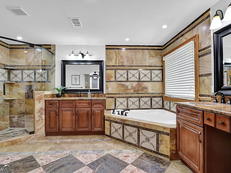 4081 Ashford Dunwoody Rd NE — Photo 33