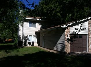 541 105th Ave NW, Coon Rapids, MN 55448