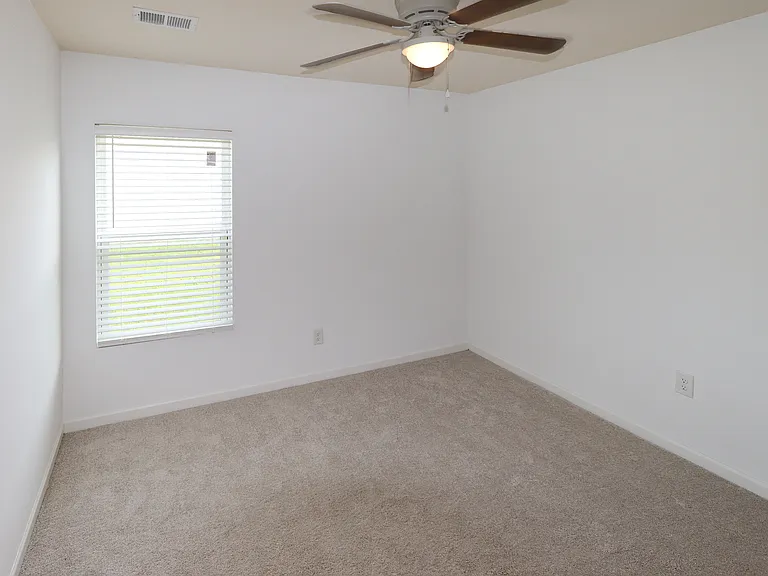 31 Southfork Dr SW — Photo 6