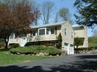 24 Nutmeg Ct, Ridgefield, CT 06877