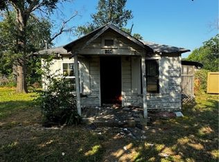 1504 Maple Dr, Bryan, TX 77803