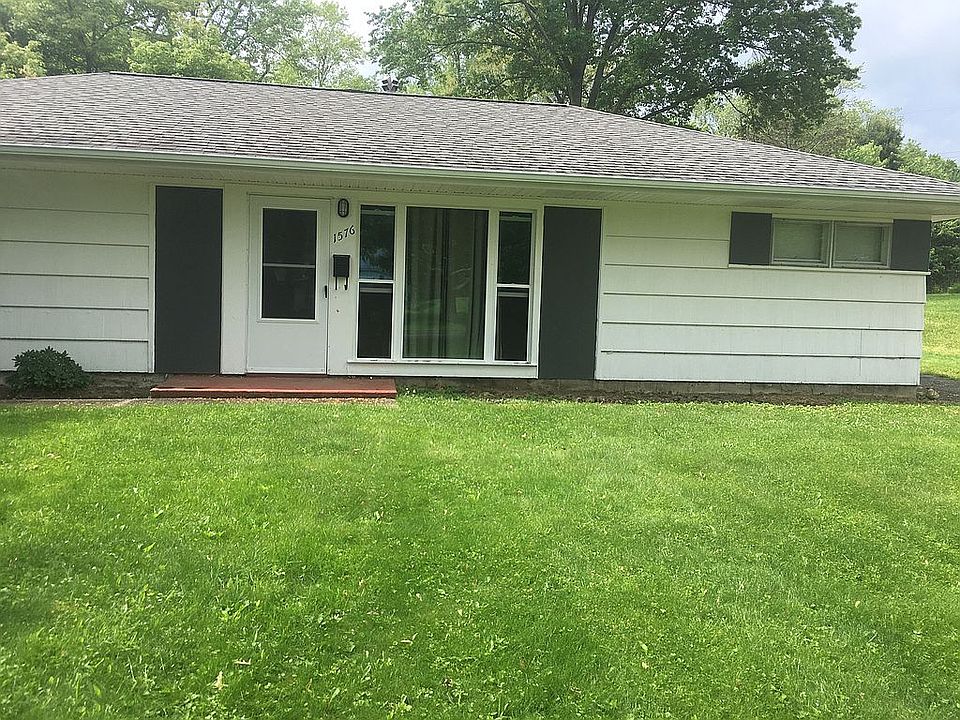 1st image of 1576 Southeast Blvd