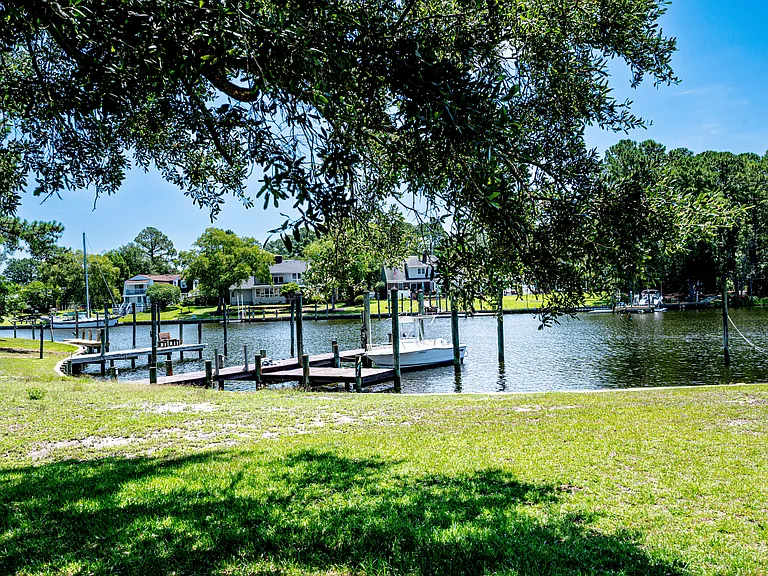5722 Gondolier Dr — Photo 23