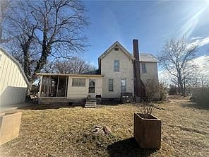2nd image of 1455 E Main St