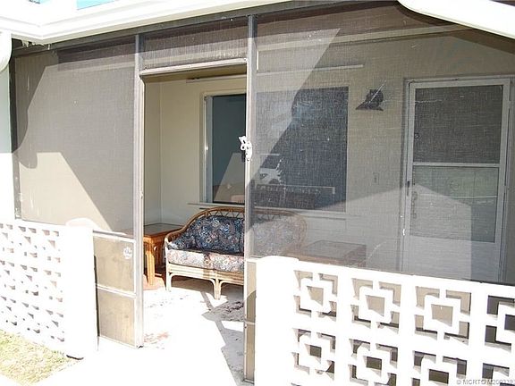 2nd image of 109 W Aldea St