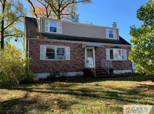 15 Coakley St, Iselin, NJ 08830