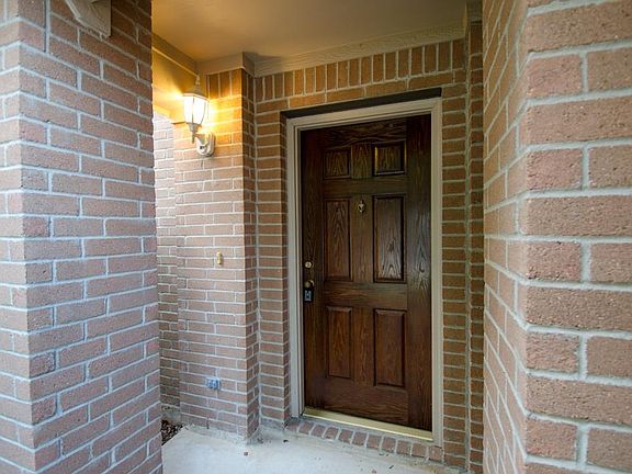 3rd image of 17119 Westminster Village Ct