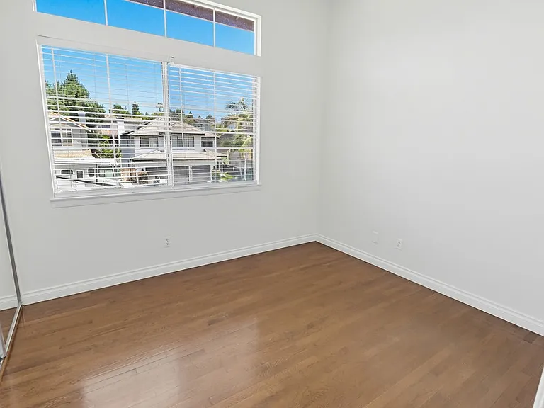 1100 Corrales Ln — Photo 12