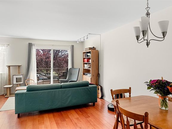 5th image of 3154 Washington Ave