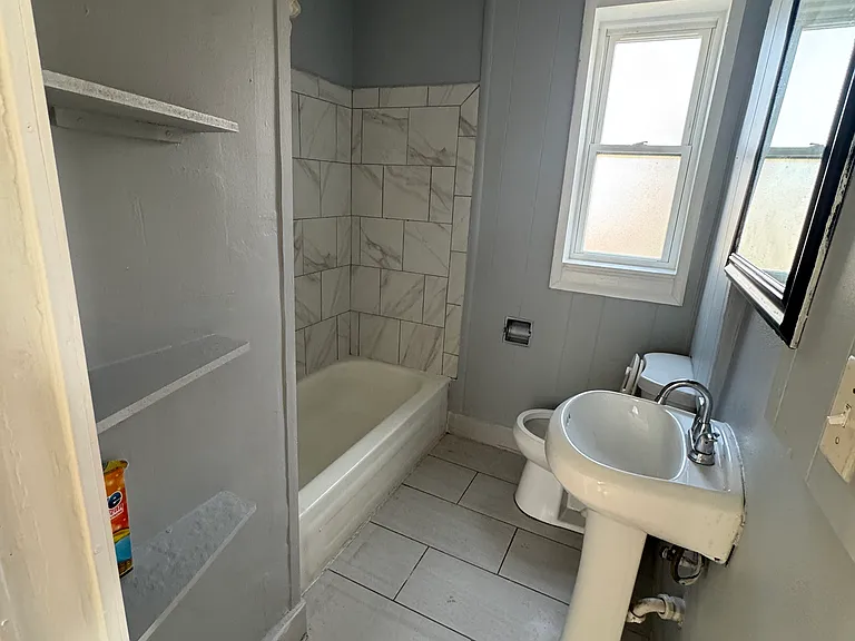8444 S Buffalo Ave #2 — Photo 6