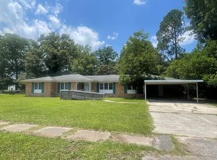 212 N Hampton St, Pinewood, SC 29125