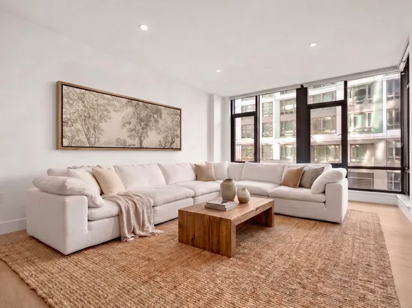 40 Traveler St APT 207, Boston, MA 02118