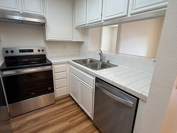 3rd image of 3078 Broadway Unit 217