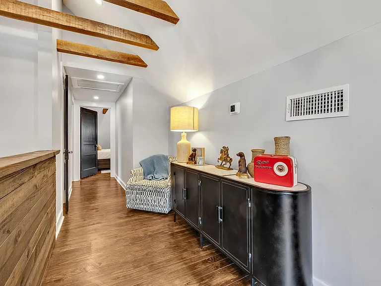 335 Dupont Ave — Photo 35