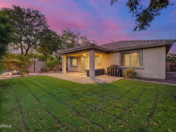 3rd image of 1059 E ROJO Way