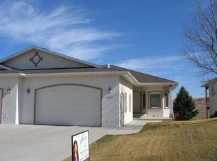 1916 Mesquite Loop, Bismarck, ND 58503