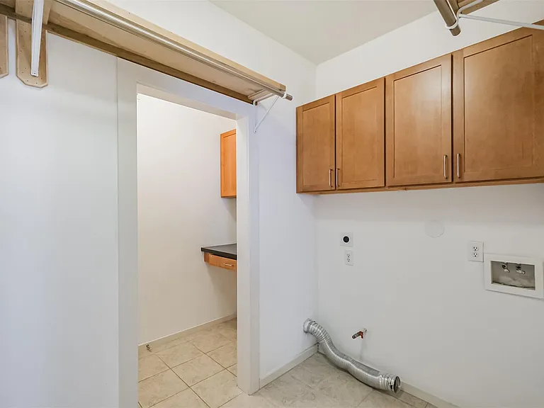2364 Arlington St — Photo 35