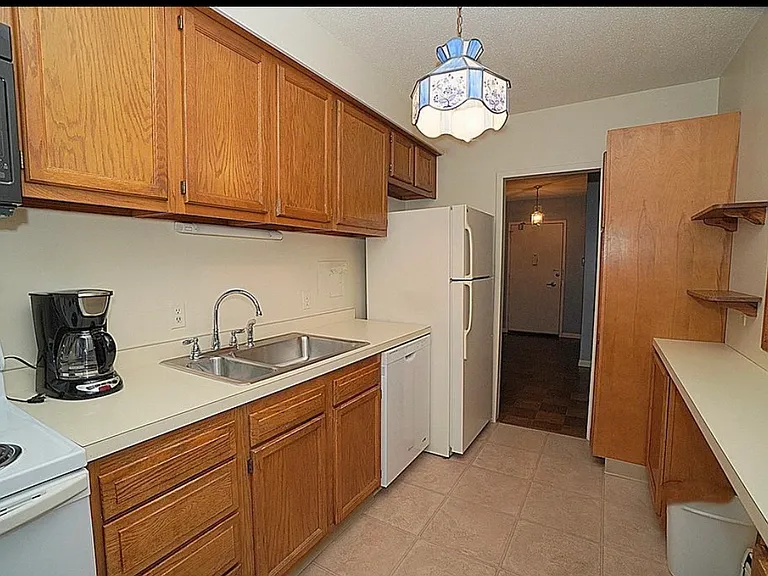 151 Buffalo Ave #905 — Photo 3