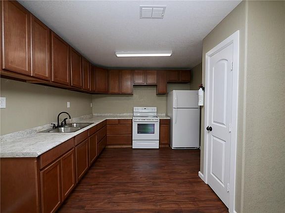 4th image of 3719 La Paz Dr