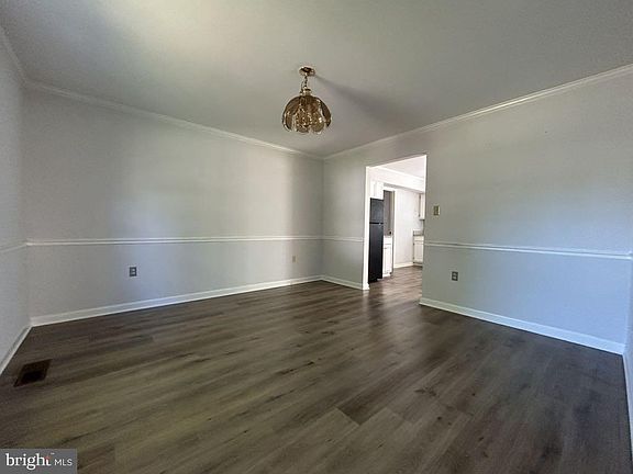 2nd image of 3402 Williamsburg Dr