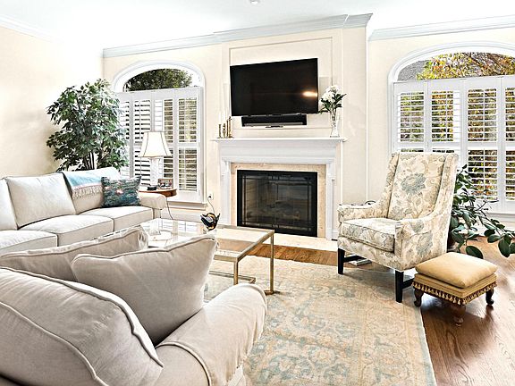 2nd image of 6655 Hampton Park Ct