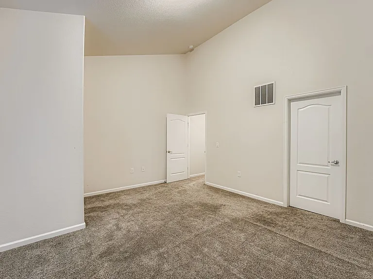 10578 E Jewell Ave — Photo 8