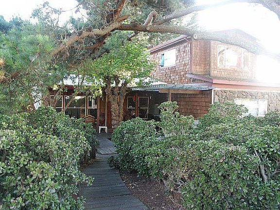 front of house-nature 