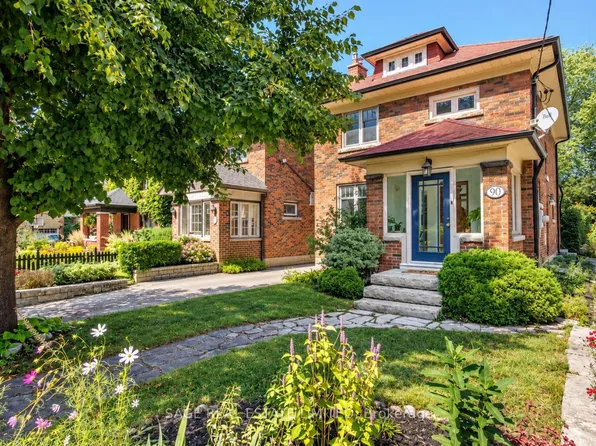 90 Methuen Ave, Toronto, ON M6S 1Z9