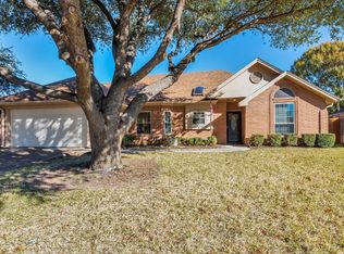 7728 Western Oaks Dr, North Richland Hills, TX 76182