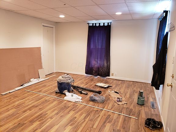 3rd image of 544 Henry St