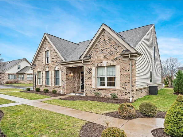 7008 Berringer Ct, Coraopolis, PA 15108