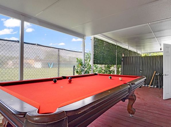 miami-florida-2057620878 picture