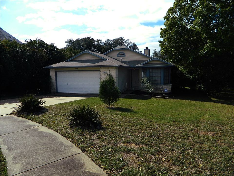1st image of 905 Peggotty Pl