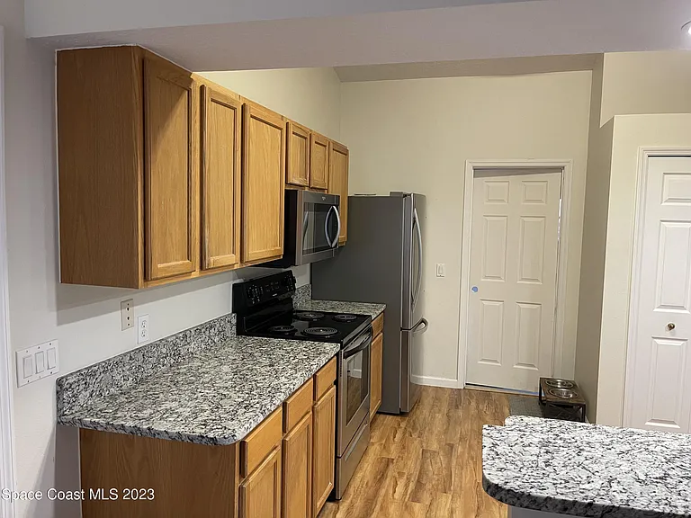 1738 Loquat Ct NW — Photo 9