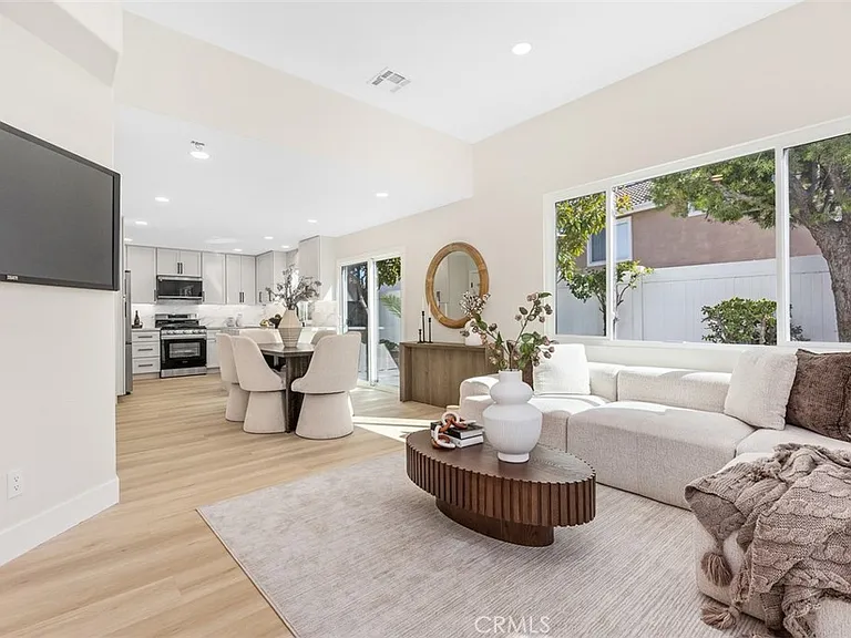 5 Chatri Cir — Photo 7