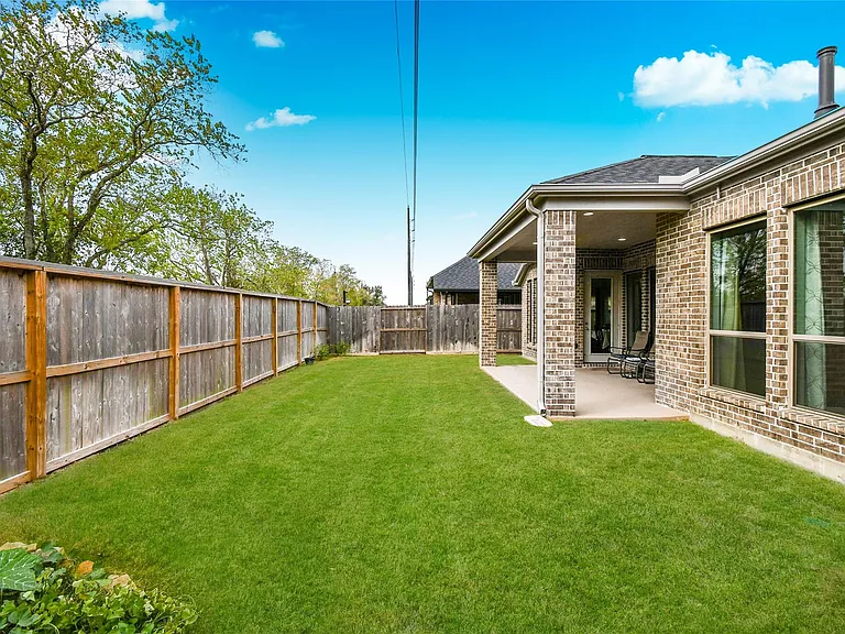 5042 Albany Shores Ln — Photo 34