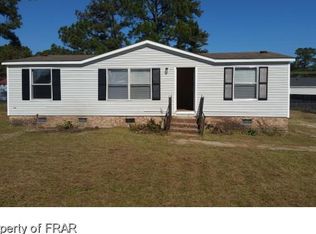 140 Old English Ln, Spring Lake, NC 28390