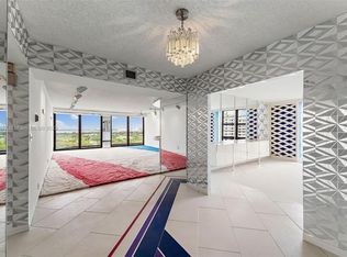 5500 Collins Ave APT 1402, Miami Beach, FL 33140